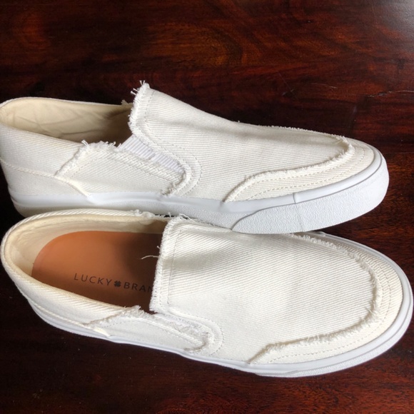 LUCKY BRAND CASUAL SLIP ON SHOES - Picture 3 of 4